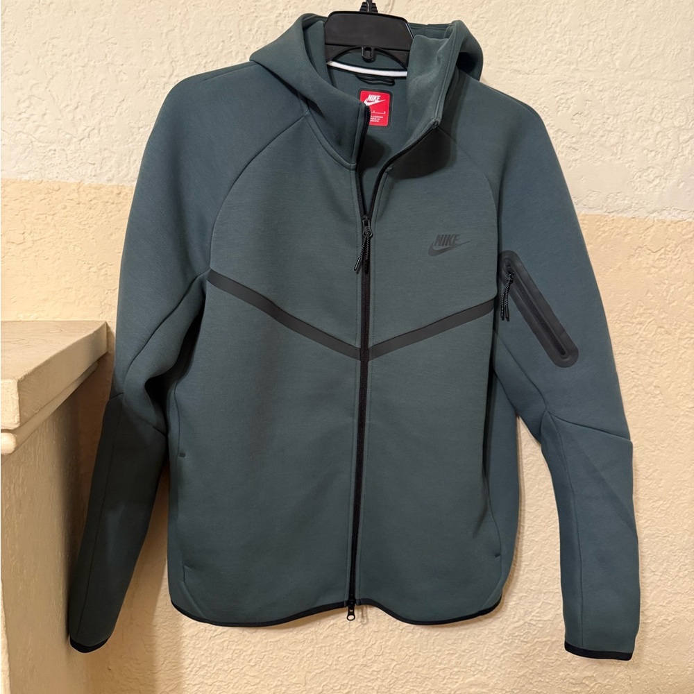 Nike tech fleece